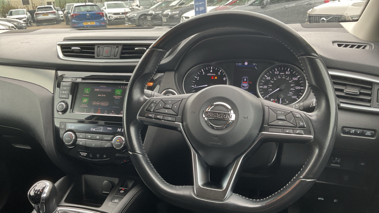 Nissan Qashqai 1.3 DiG-T N-Connecta 5dr Petrol Hatchback